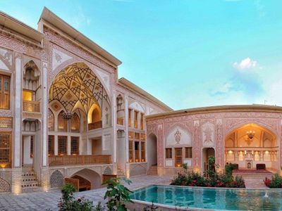 هتل بوتیک مهینستان راهب کاشان