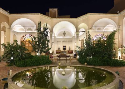 هتل سنتی مرشدی کاشان