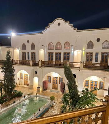 هتل سنتی مرشدی 2 (خانه ادیب) کاشان