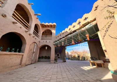 اقامتگاه بوم گردی عمارت ورجاوند رادکان اتاق برای دو نفر فولبرد چناران